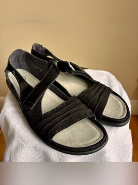 Naot Papaki Patent Leather sandals